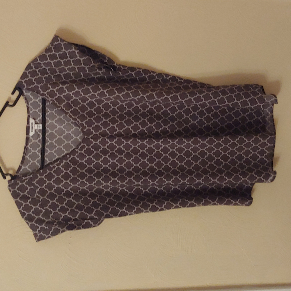 Express, Medium, gray blouse